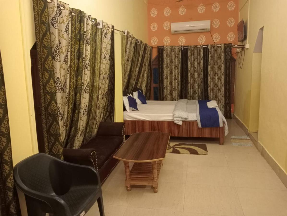 Gangotri Inn Bénarès Extérieur photo
